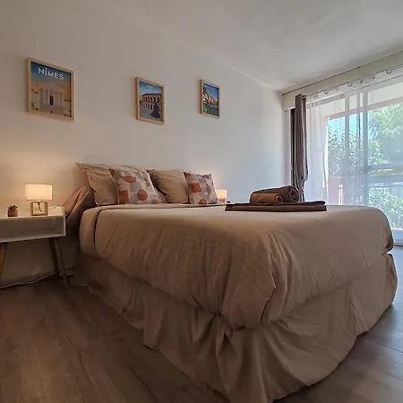 Capouchine Parking Et Balcon Proche Centre